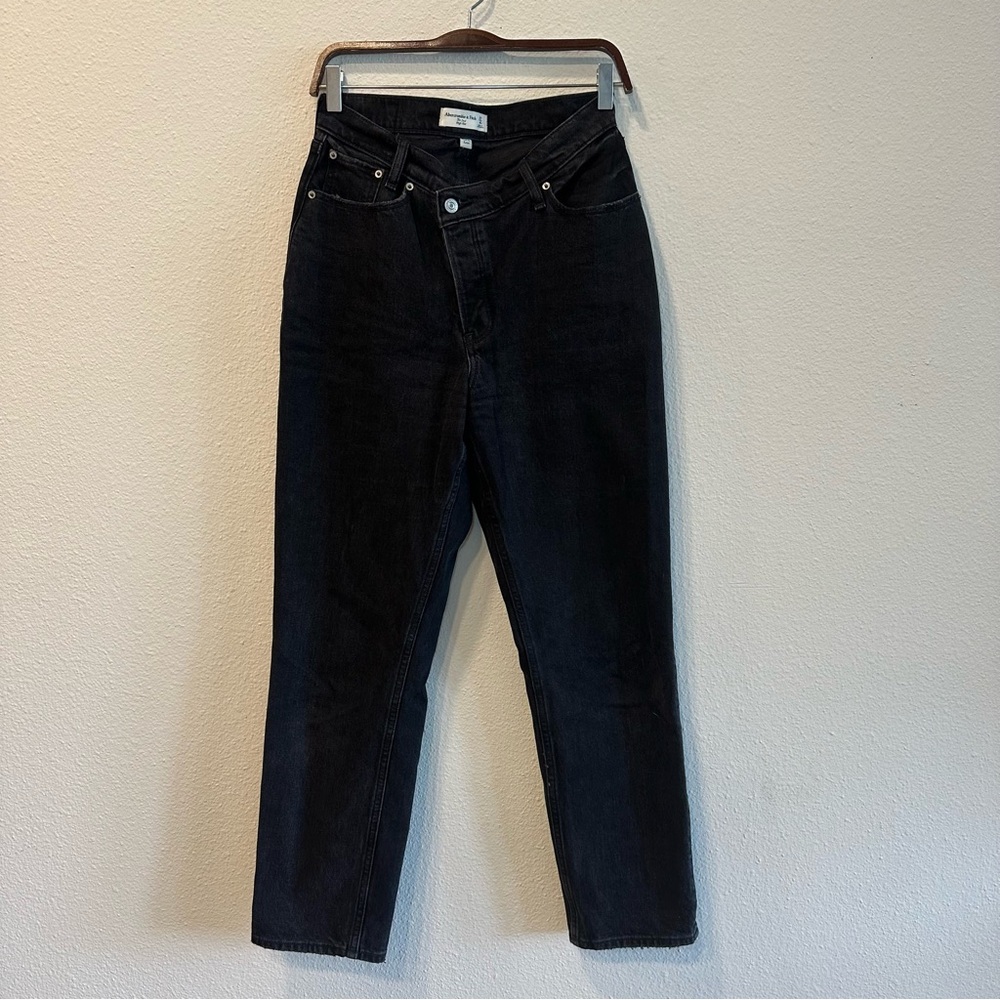 Abercrombie and Fitch V Waist The Dad High Rise Jean Curve Love 425